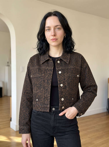 Veste courte en jean imprimé léopard – Léopard